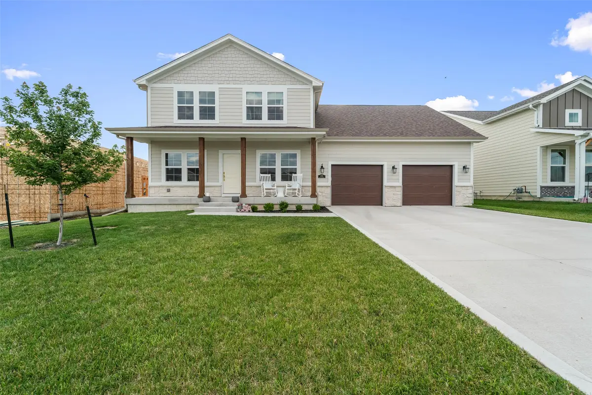 4716 90th Street, Urbandale, IA 50322 - #1