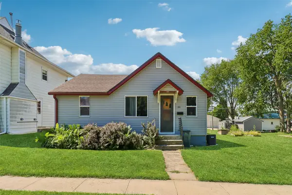 204 Grand Street, Guthrie Center, IA 50115
