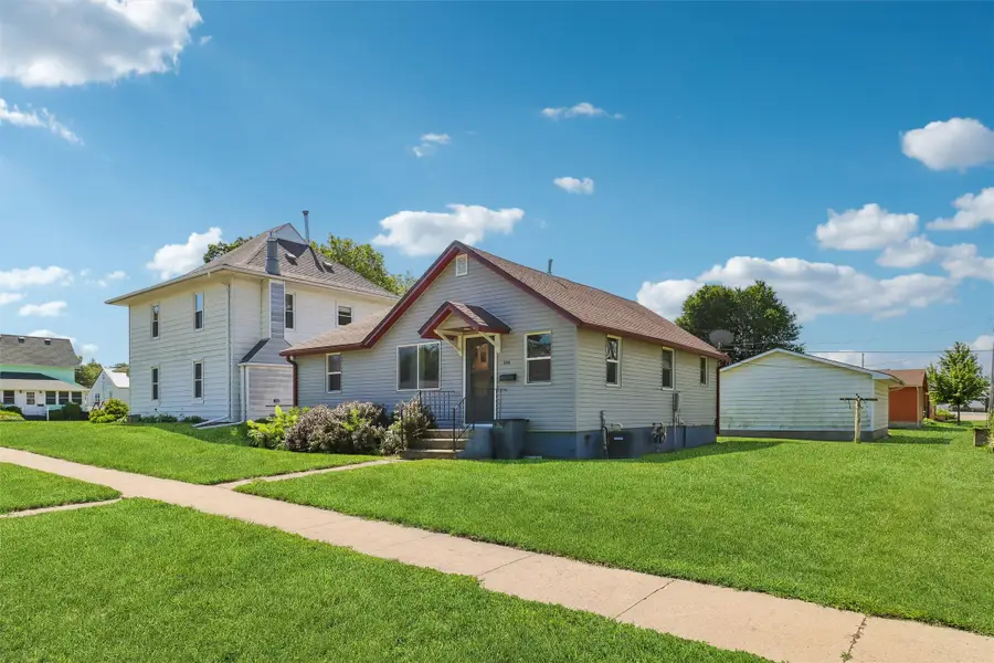 204 Grand Street, Guthrie Center, IA 50115 - #2