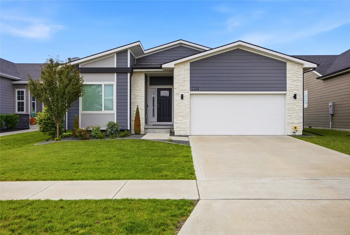820 SE Booth Avenue, Waukee, IA 50263 - #1