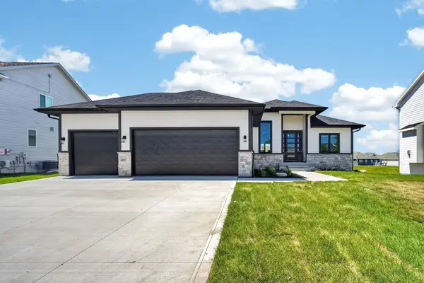 1005 Spruce Street, Waukee, IA 50263