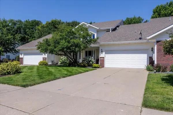 5030 Cleburne Court, Pleasant Hill, IA 50327