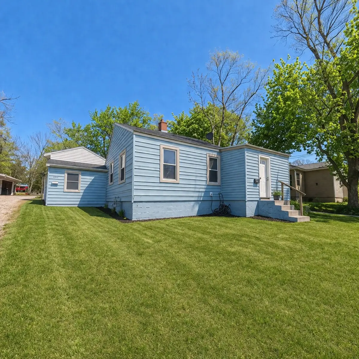 2938 E Euclid Avenue, Des Moines, IA 50317 - #1