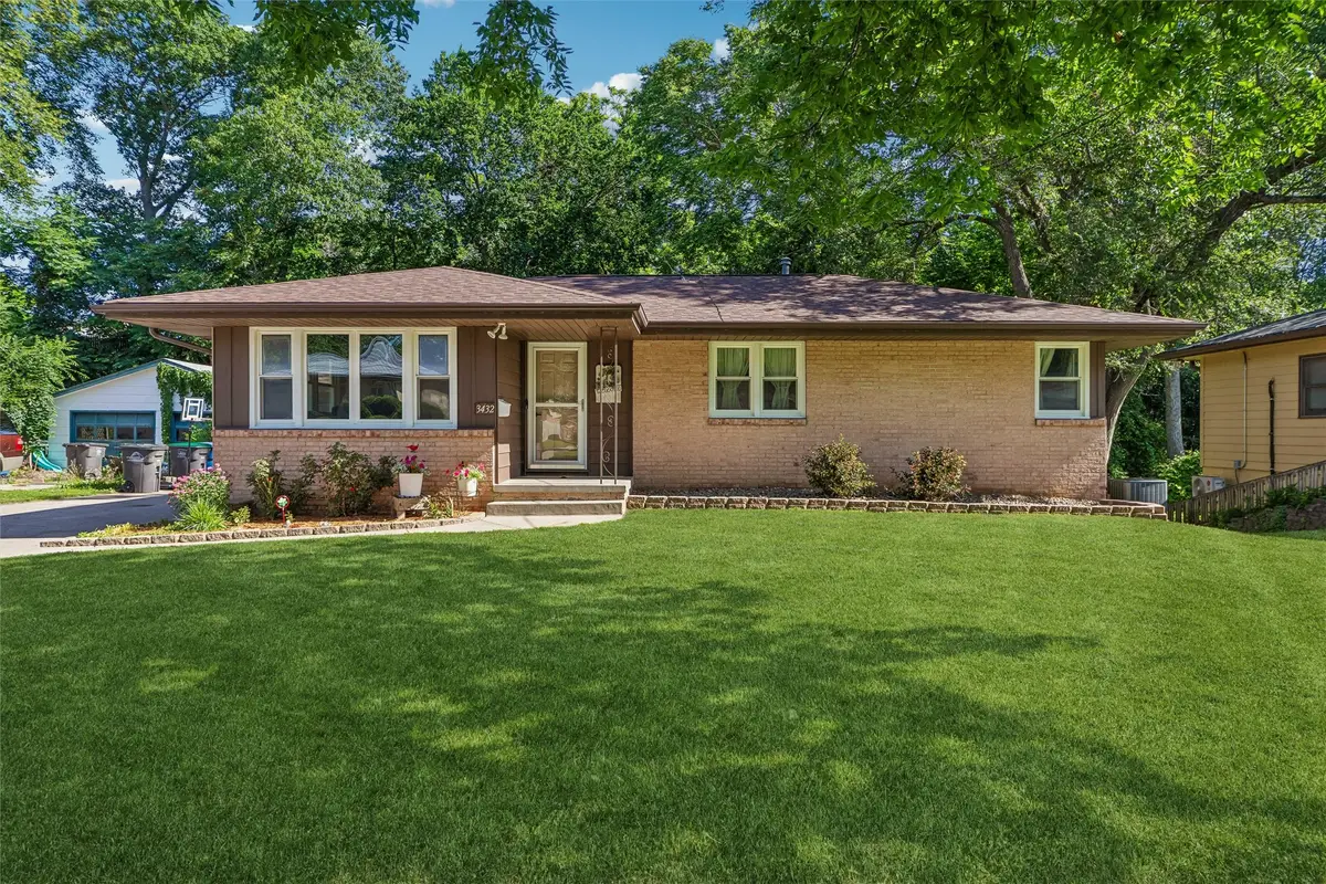 3432 Eastwood Drive, Des Moines, IA 50317 - #1