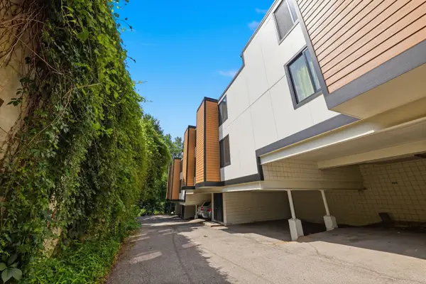 4902 University Avenue #130, Des Moines, IA 50311