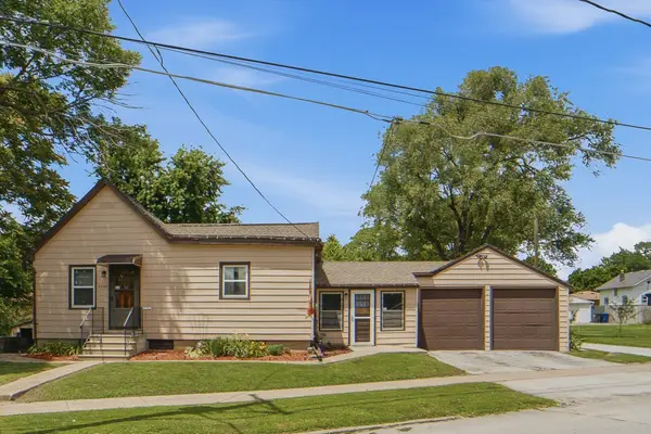 2262 Easton Boulevard, Des Moines, IA 50317