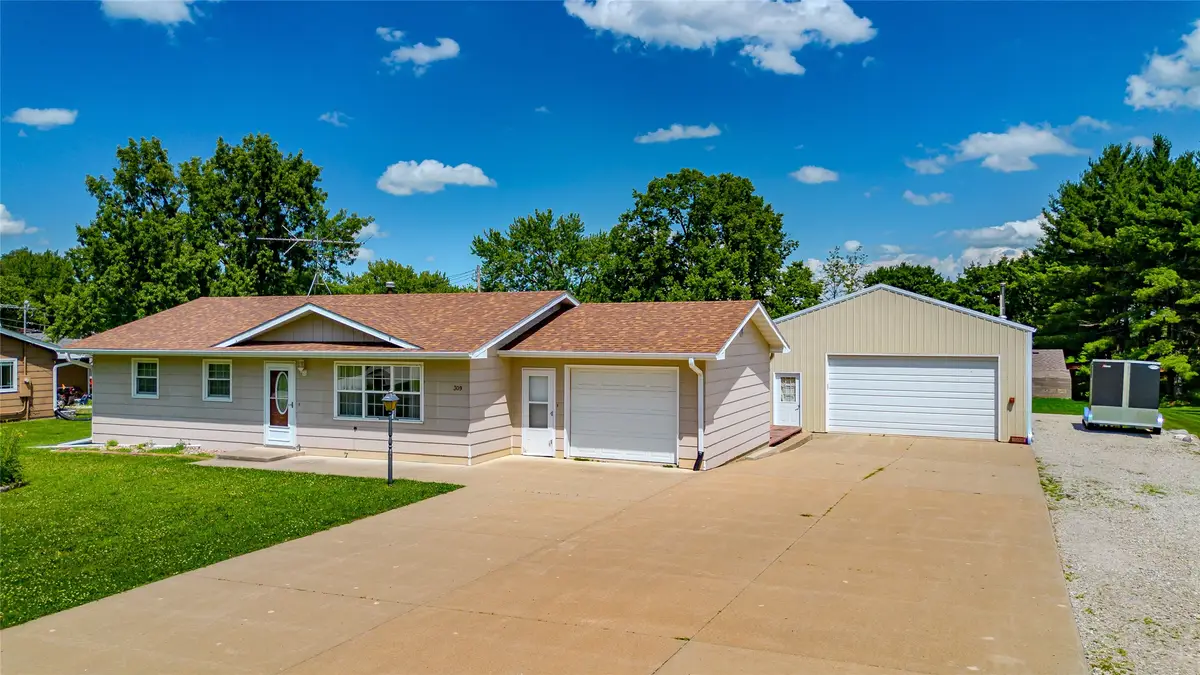 309 N Virginia Street, Monroe, IA 50170 - #1