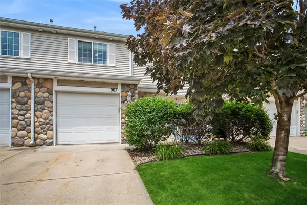 3799 Village Run Drive #907, Des Moines, IA 50317