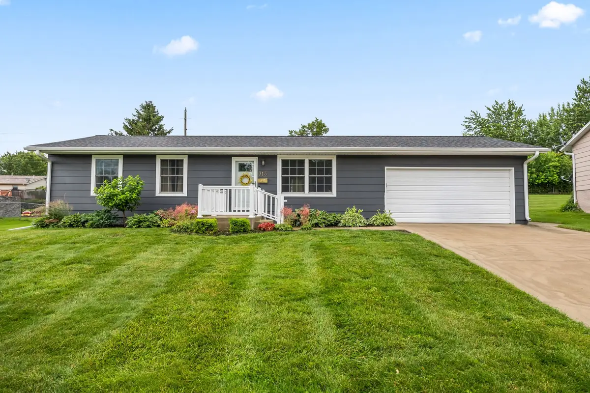 313 Thunderbird Drive, Marshalltown, IA 50158 - #1