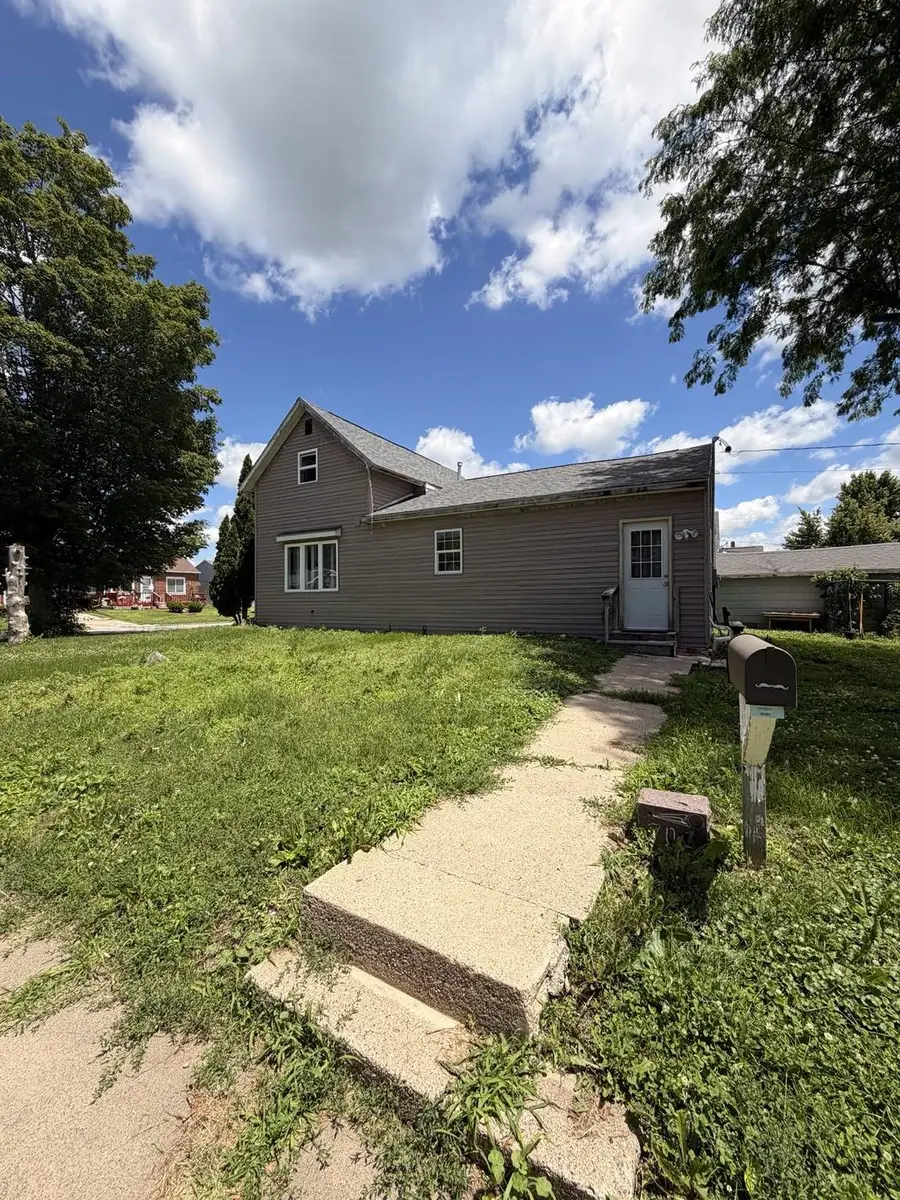 701 Woodbury Station, Marshalltown, IA 50158 - #3
