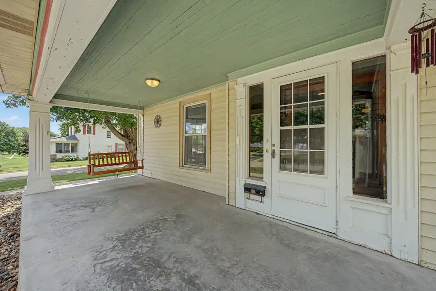 408 S Broadway Street, Toledo, IA 52342 - #2