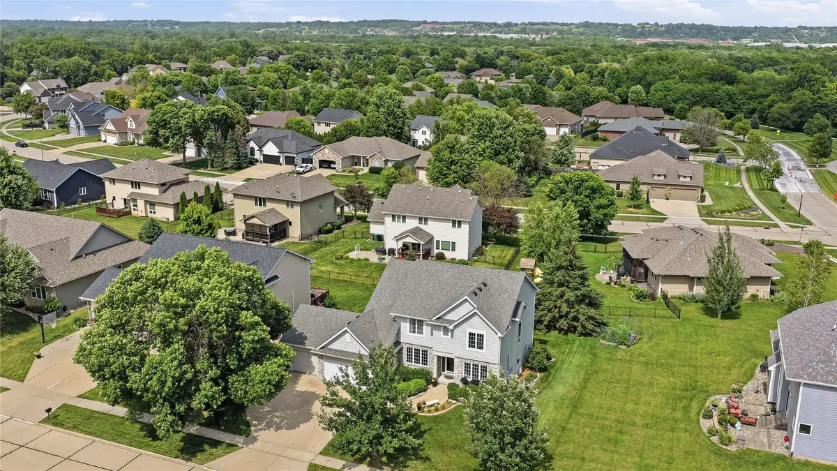 6609 Hampton Court, Johnston, IA 50131 - #1