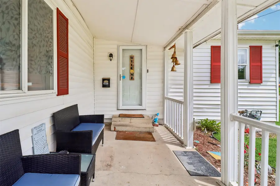 3902 SE 8th Street, Des Moines, IA 50315 - #3