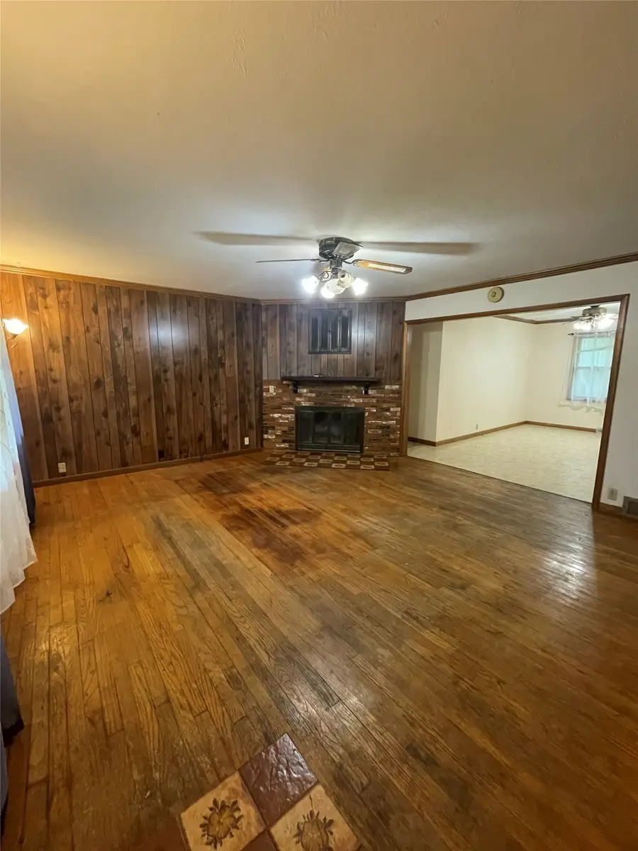 2906 Walker Street, Osceola, IA 50213 - #3