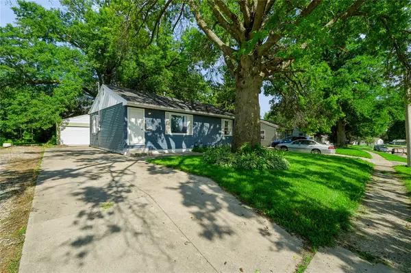 602 E 24th Street S, Newton, IA 50208