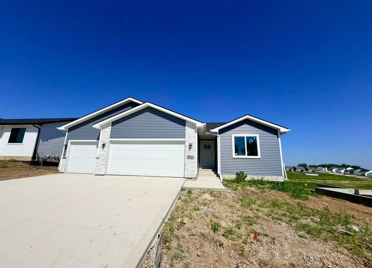 212 S Walnut Drive, Norwalk, IA 50211 - #1