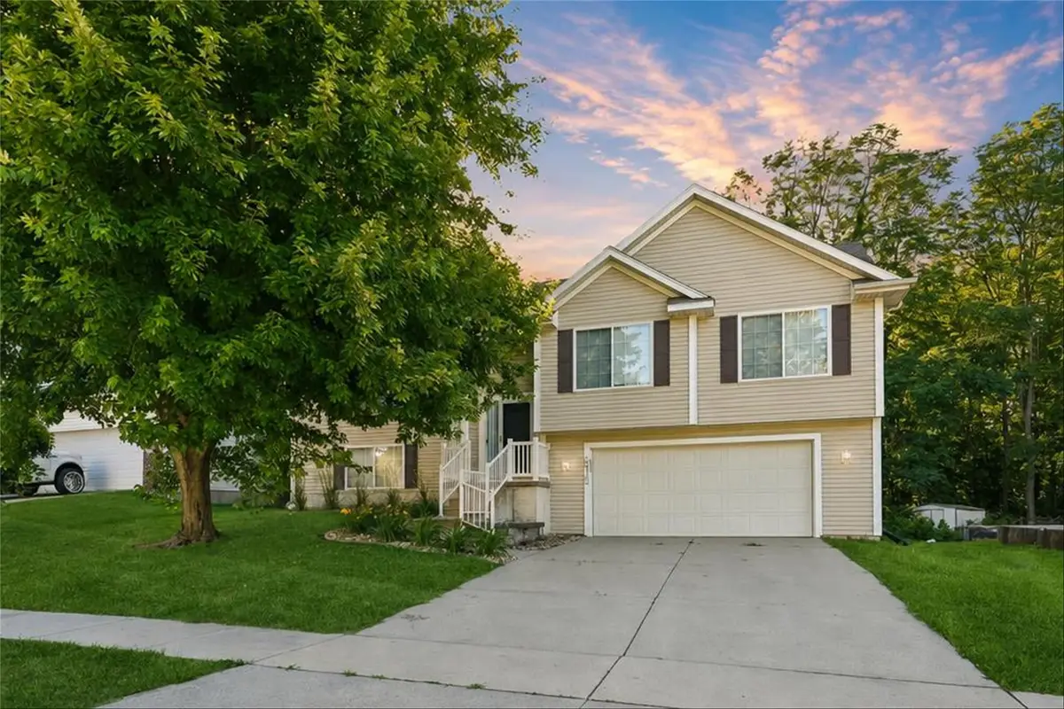 6915 Deerview Drive, Urbandale, IA 50322 - #1