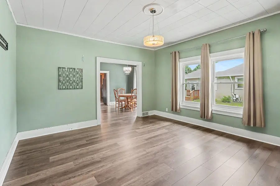 309 D Avenue W, Oskaloosa, IA 52577 - #2