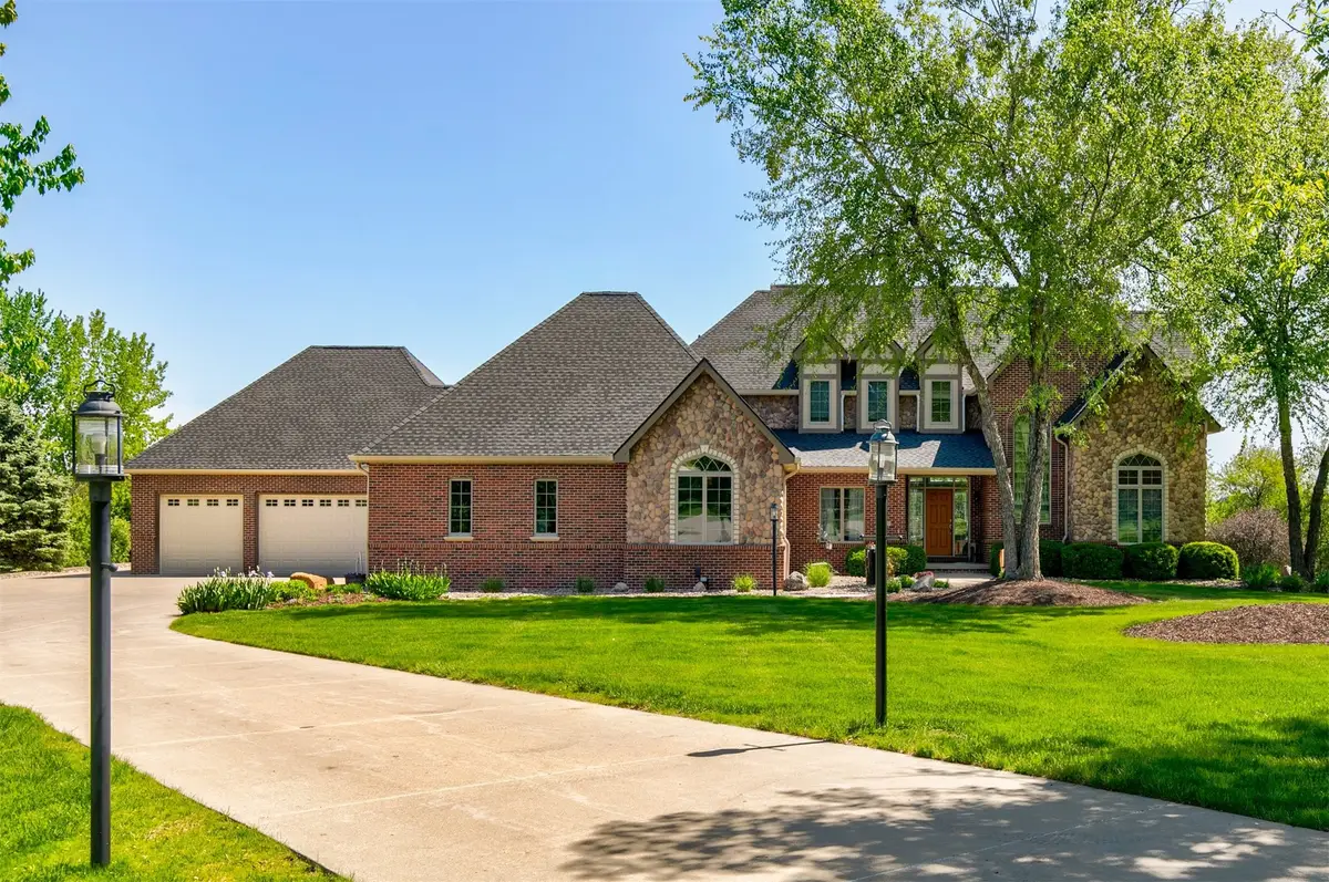 9421 NW 74th Place, Johnston, IA 50131 - #1