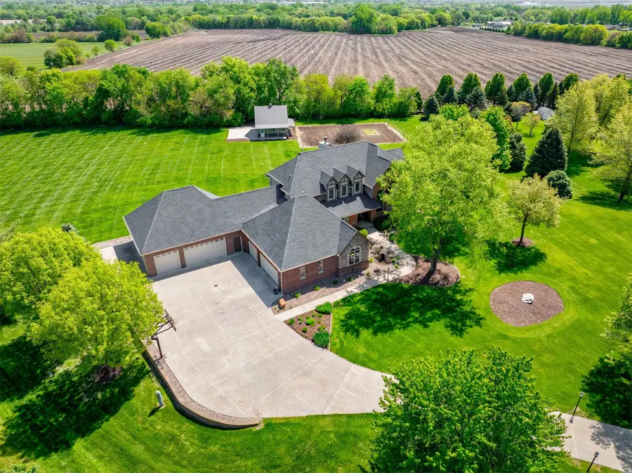 9421 NW 74th Place, Johnston, IA 50131 - #2