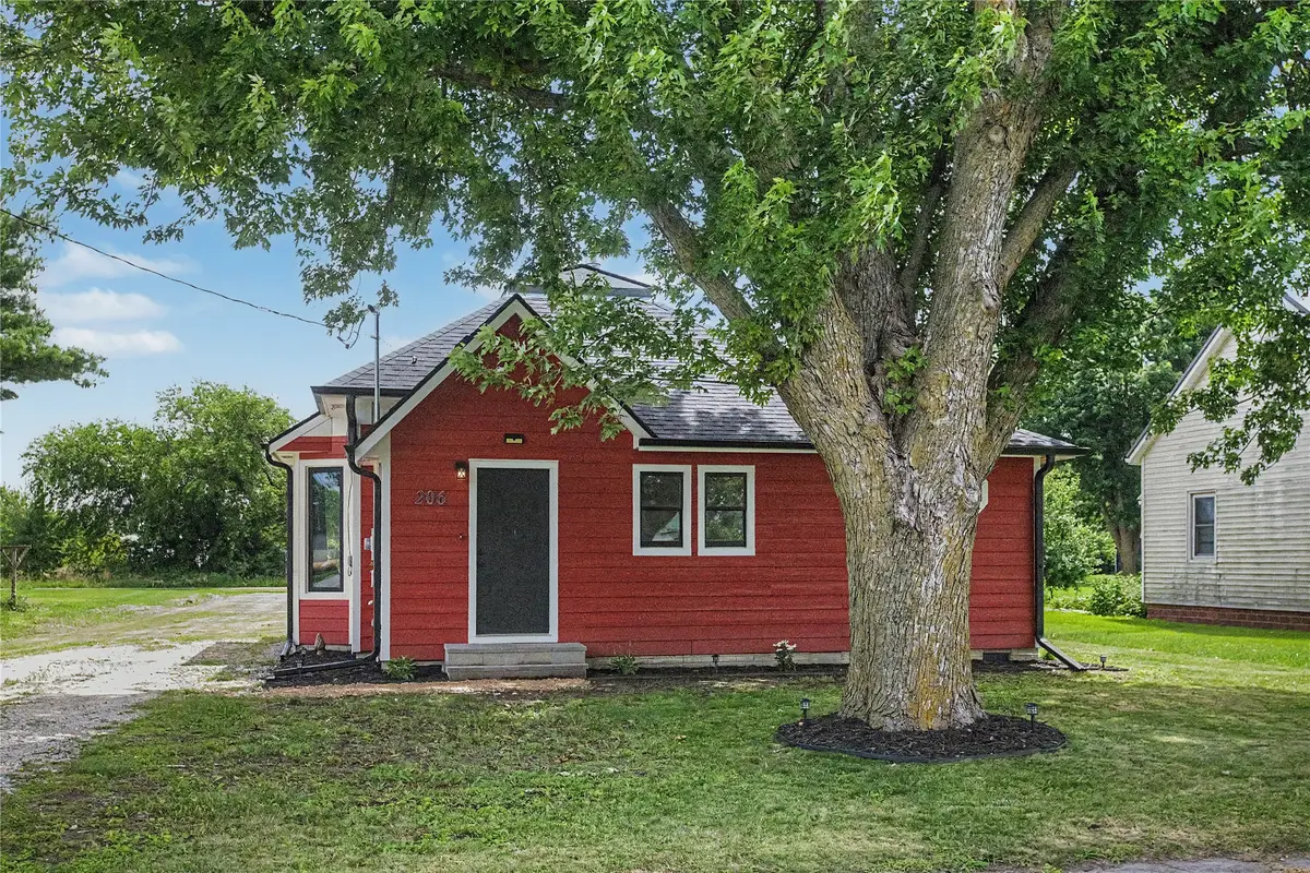 206 S East Street, Macksburg, IA 50155 - #1