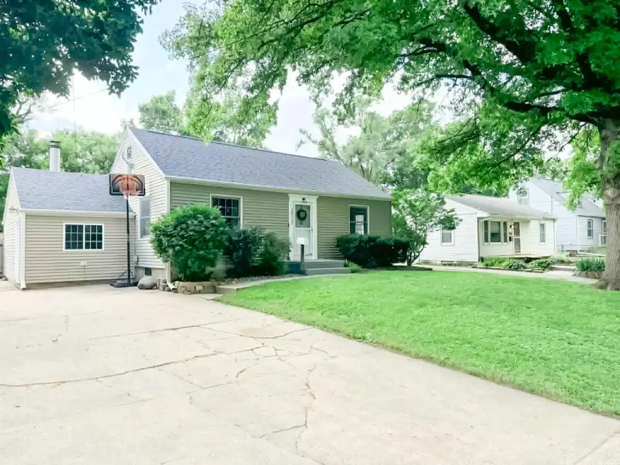 3912 67th Street, Urbandale, IA 50322 - #2