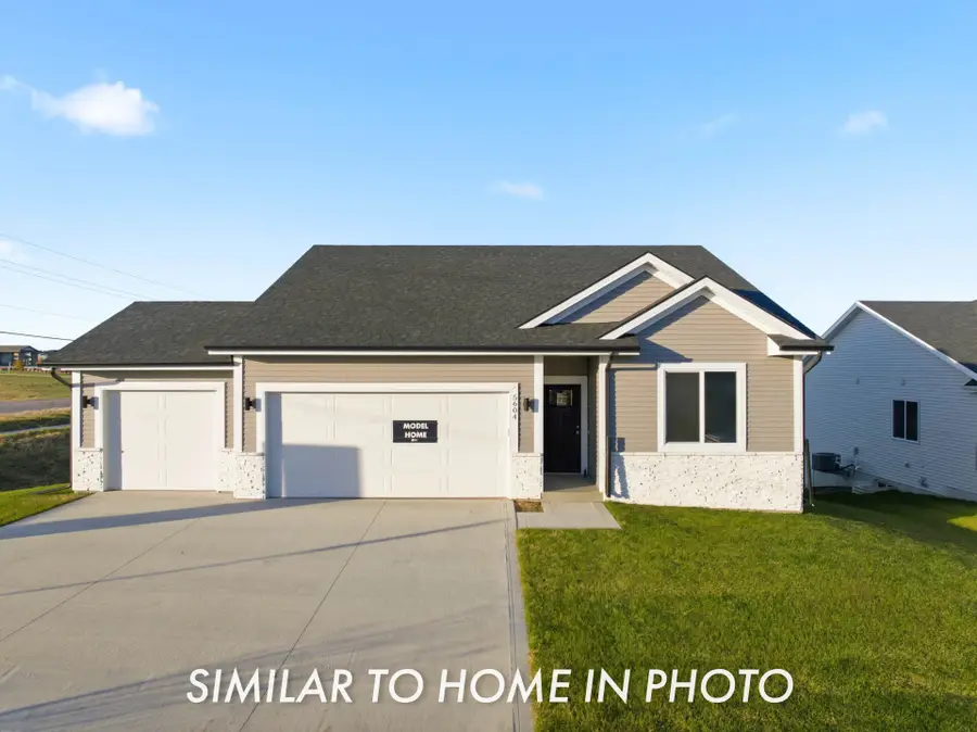 435 NW Independence Circle, Waukee, IA 50263 - #2