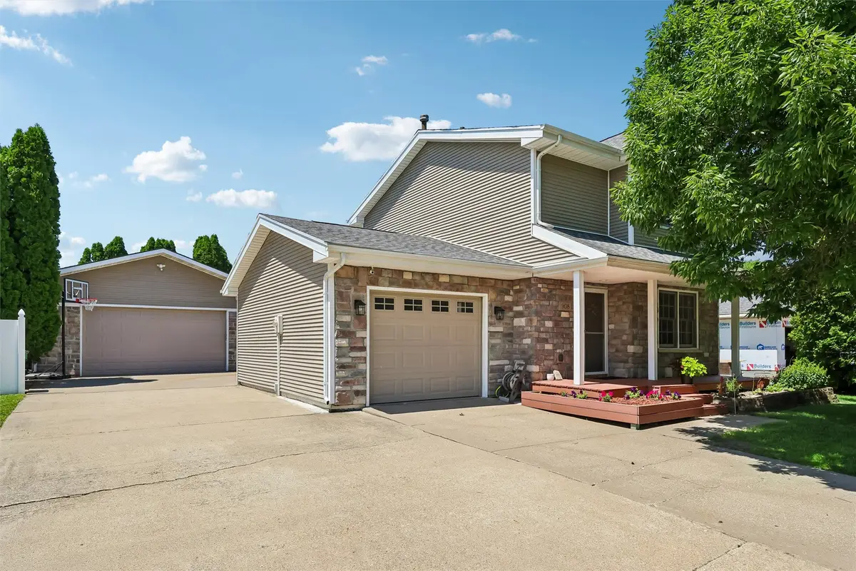 908 Lincoln Street Se, Bondurant, IA 50035 - #1