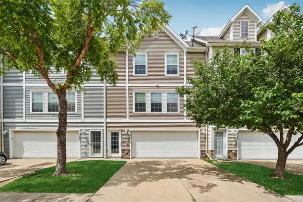 3151 SW Sharmin Lane, Ankeny, IA 50023