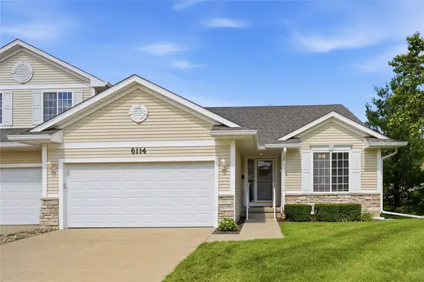 6114 Pinewood Court, Johnston, IA 50131