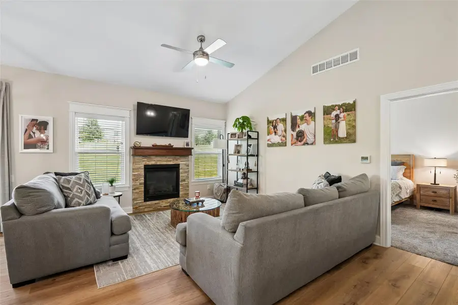 9135 Jamison Drive, West Des Moines, IA 50266 - #3