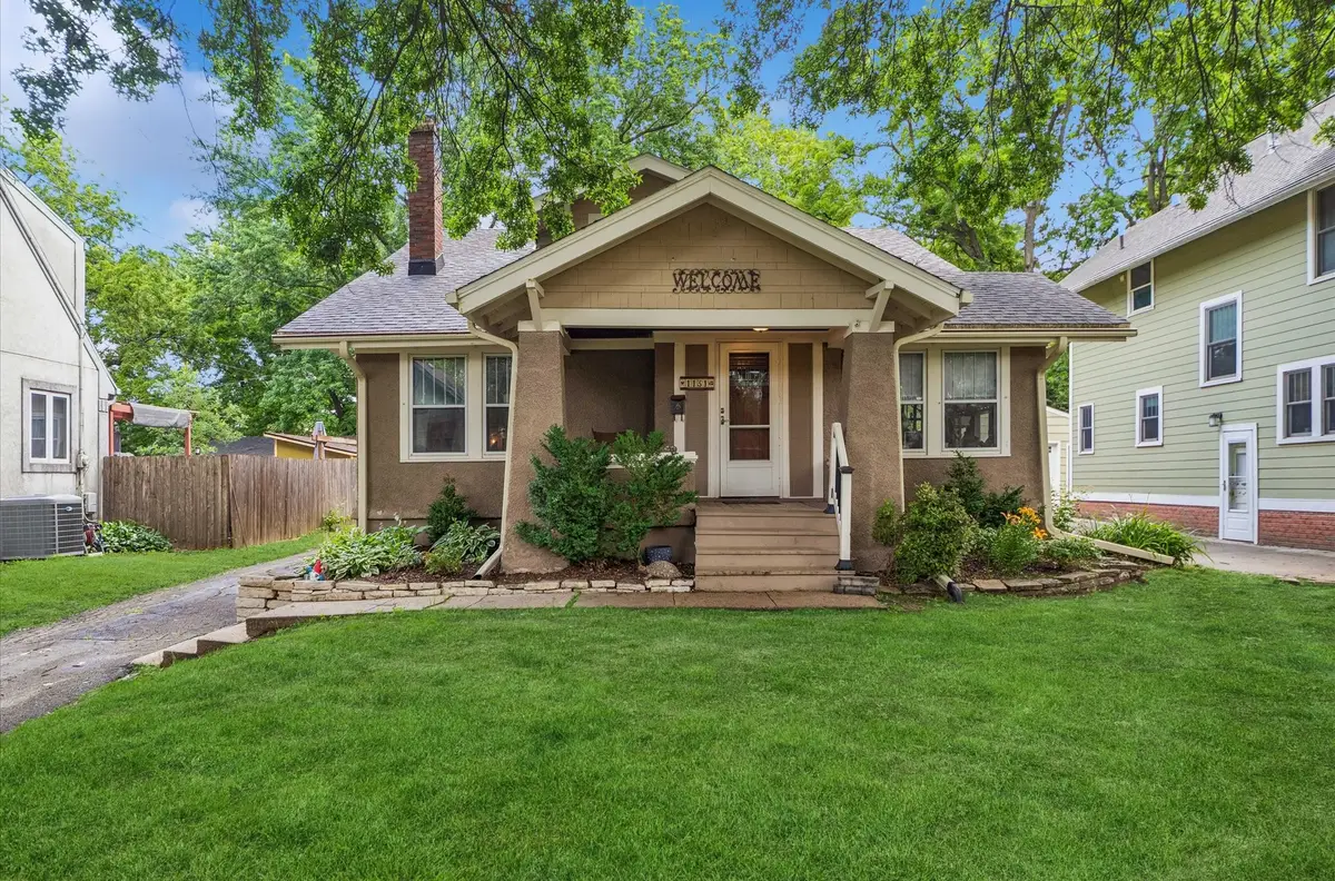 1131 45th Street, Des Moines, IA 50311 - #1