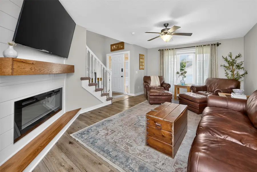 1326 Parkhill Drive, Norwalk, IA 50211 - #2