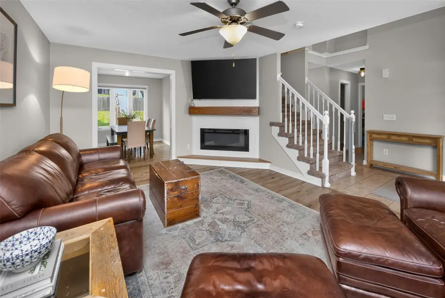 1326 Parkhill Drive, Norwalk, IA 50211 - #3