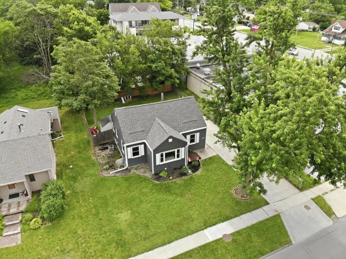 3807 50th Street, Des Moines, IA 50310 - #1