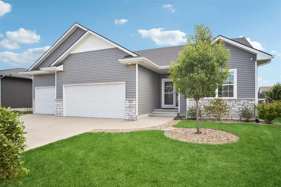 309 Summit Circle Nw, Bondurant, IA 50035 - #2