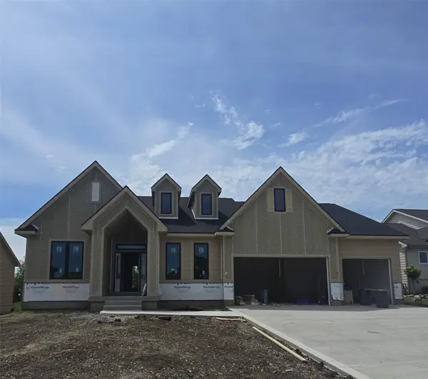 4636 Centennial Boulevard, Urbandale, IA 50323