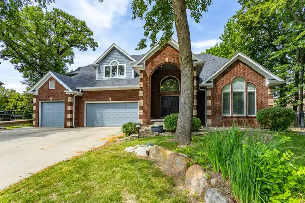 1772 NW 120th Street, Clive, IA 50325