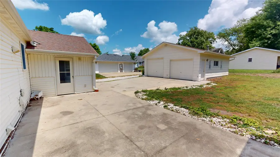 303 N 1st Street, Greenfield, IA 50849 - #3