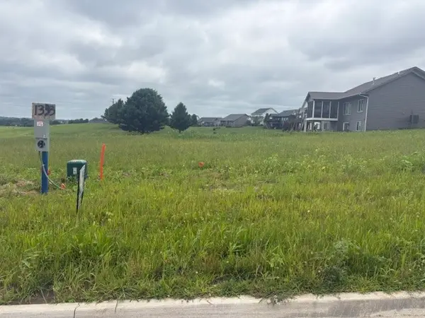 1333 E 29th Street, Norwalk, IA 50211