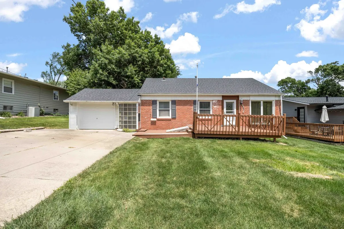 7113 Maple Drive, Urbandale, IA 50322 - #1