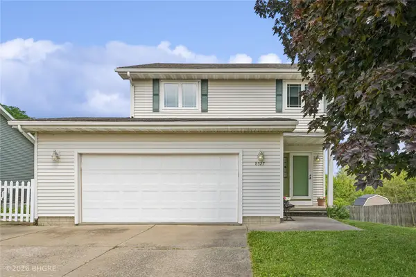 8527 Ridgeview Drive, Des Moines, IA 50320
