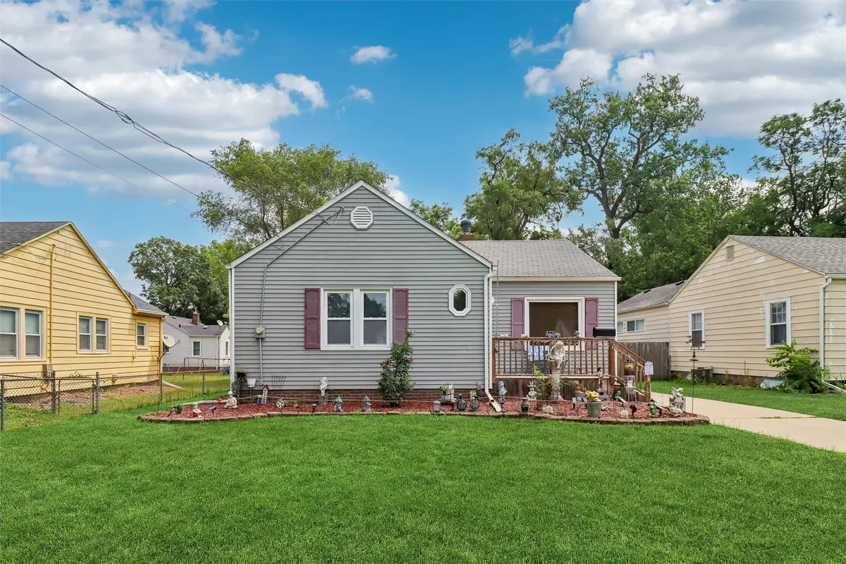 3835 E 8th Street, Des Moines, IA 50316 - #1