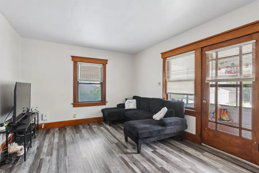 410 Douglas Avenue, Des Moines, IA 50313 - #2