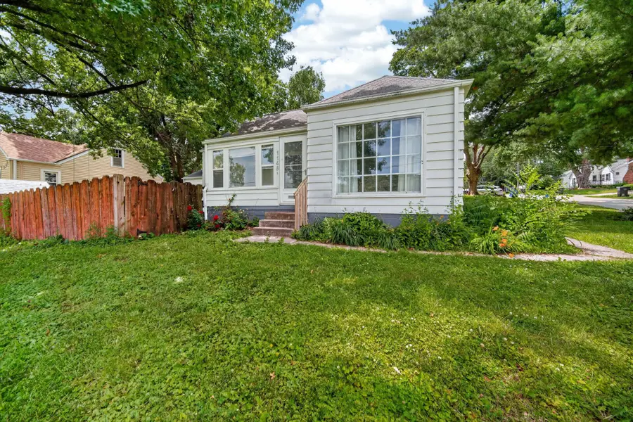 1146 56th Street, Des Moines, IA 50311 - #2