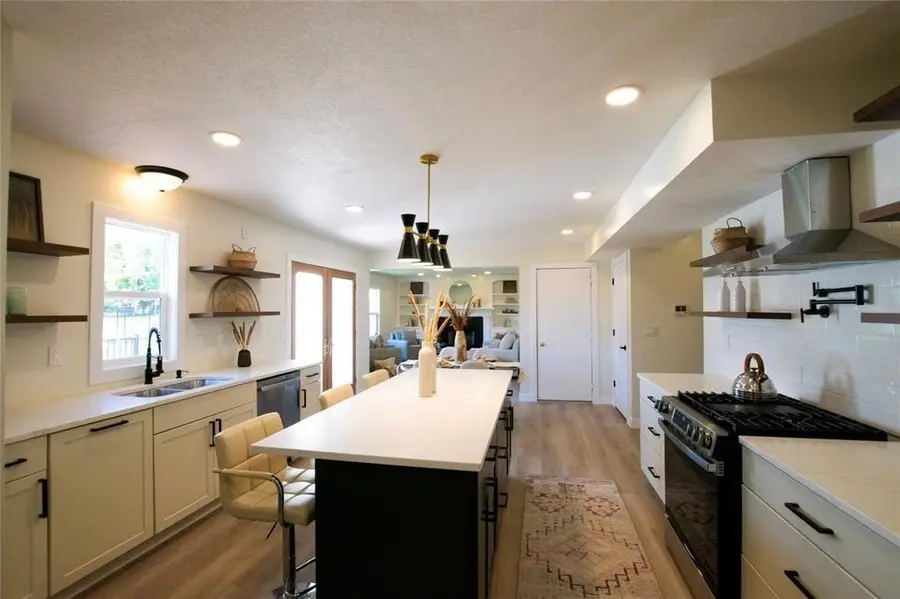 712 63rd Street, West Des Moines, IA 50266 - #2