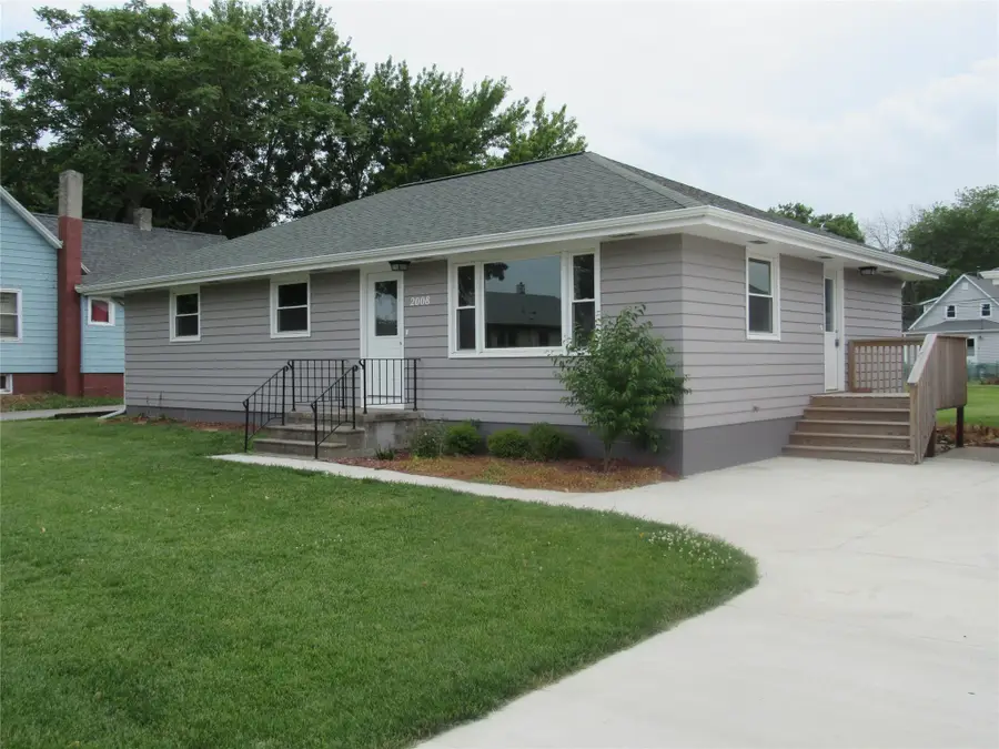 2008 Locust Street, Granger, IA 50109 - #2