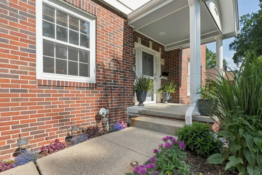 2905 47th Street, Des Moines, IA 50310 - #2