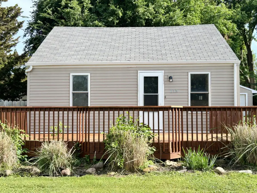 215 Mckinley Avenue, Des Moines, IA 50315 - #2