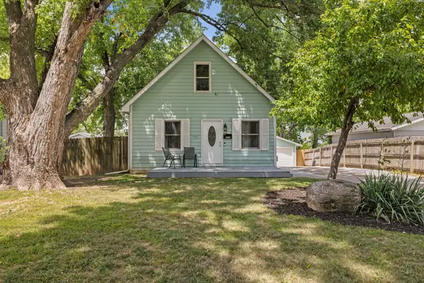 412 E Gray Street, Des Moines, IA 50315